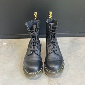 Doc Martins Women’s  1460 Black Smooth Leather